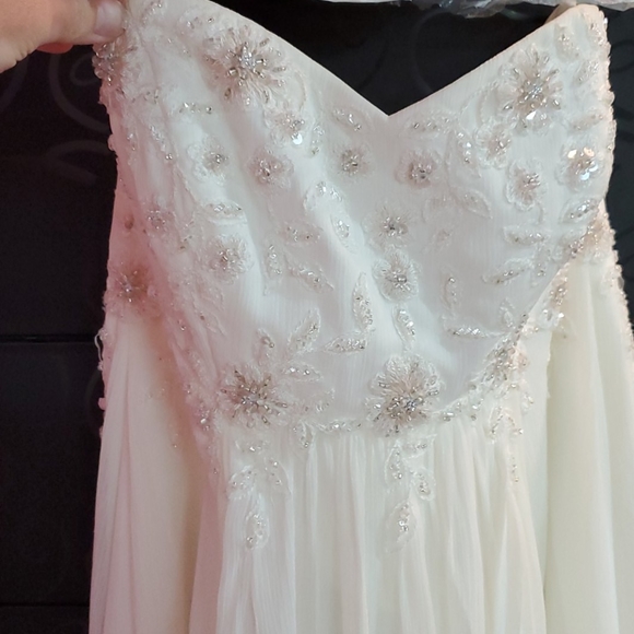 Wedding dress size 12 - Picture 3 of 7